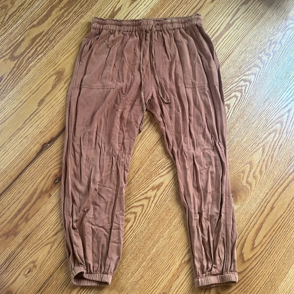 Chestnut cargo pants - size L